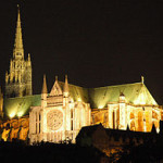 280px-France_Eure_et_Loir_Chartres_Cathedrale_nuit_02